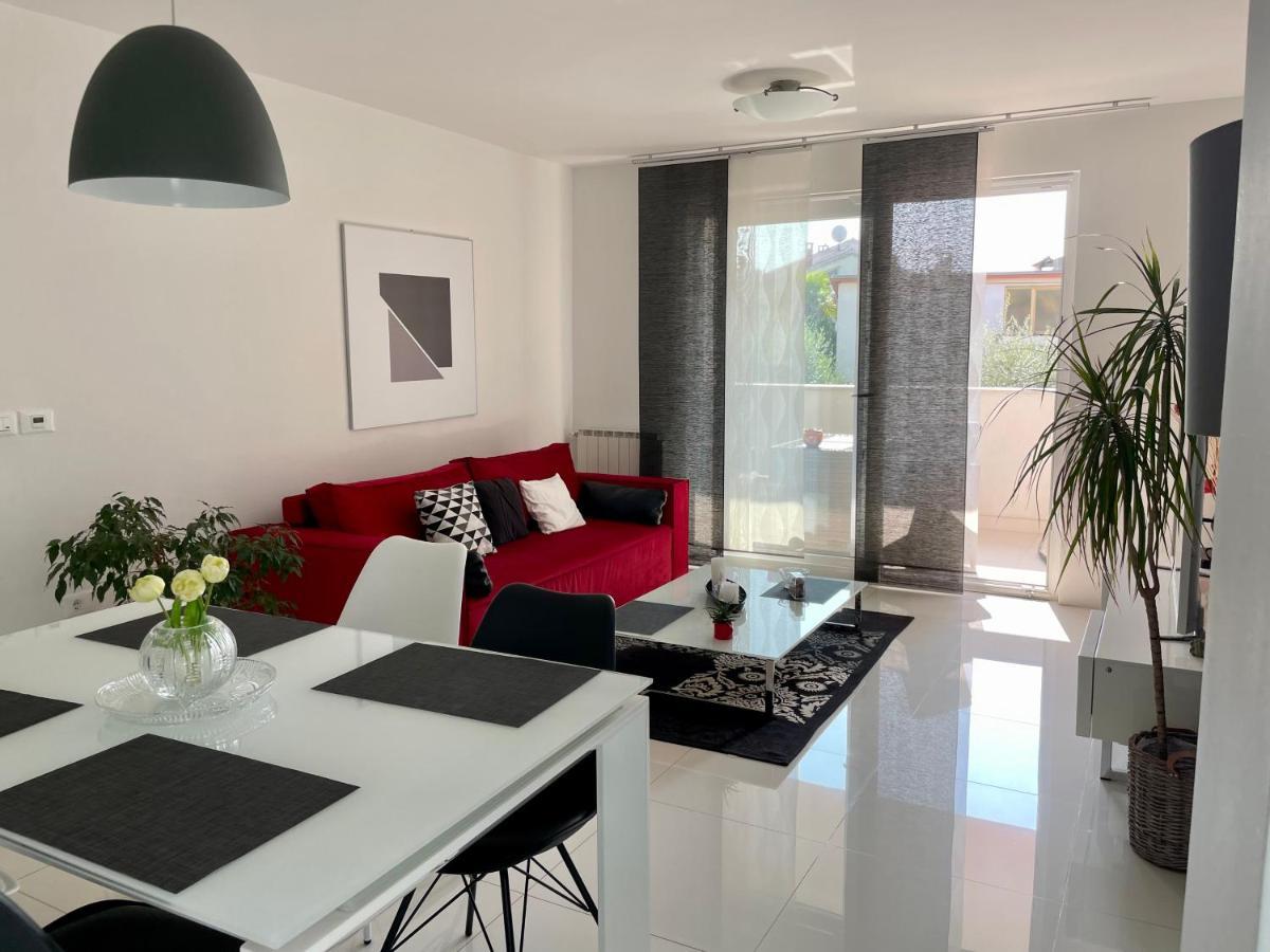 Apartments Bloom Near The Beach Poreč Exterior foto